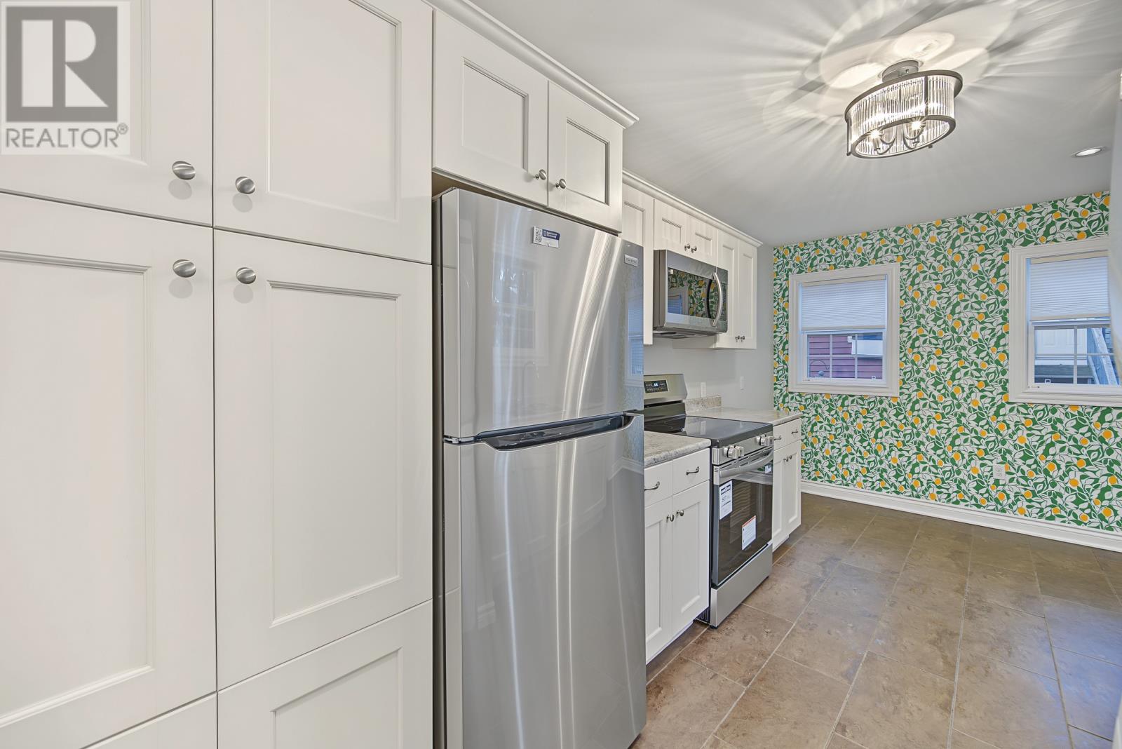 66 Colonial Street Property Photo 18