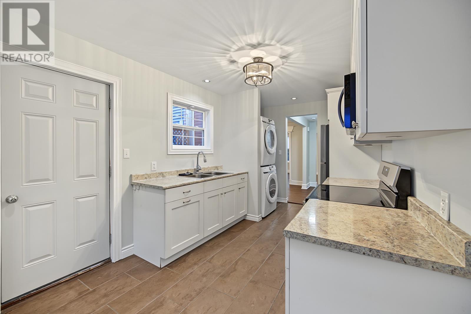 66 Colonial Street Property Photo 20