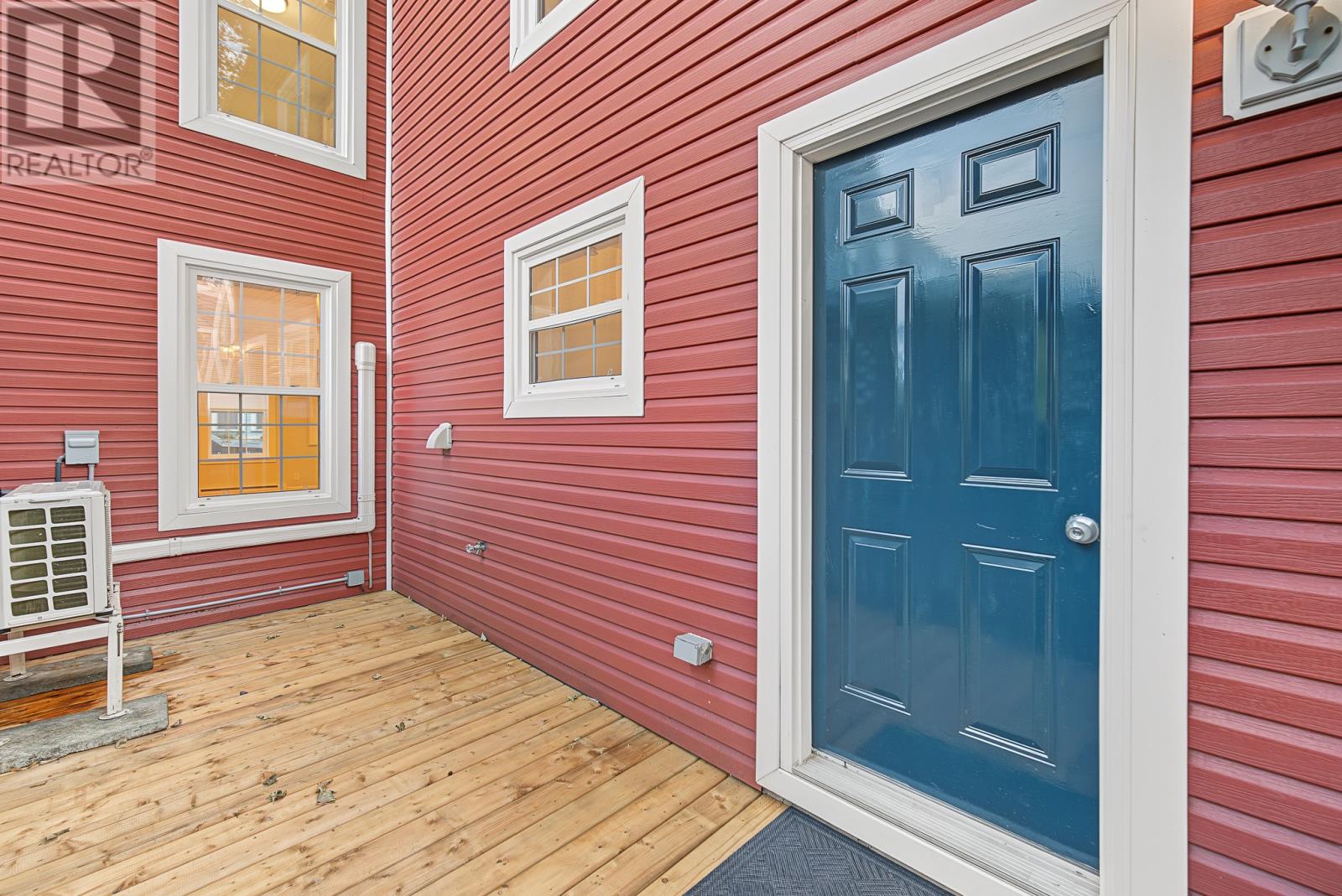 66 Colonial Street Property Photo 23