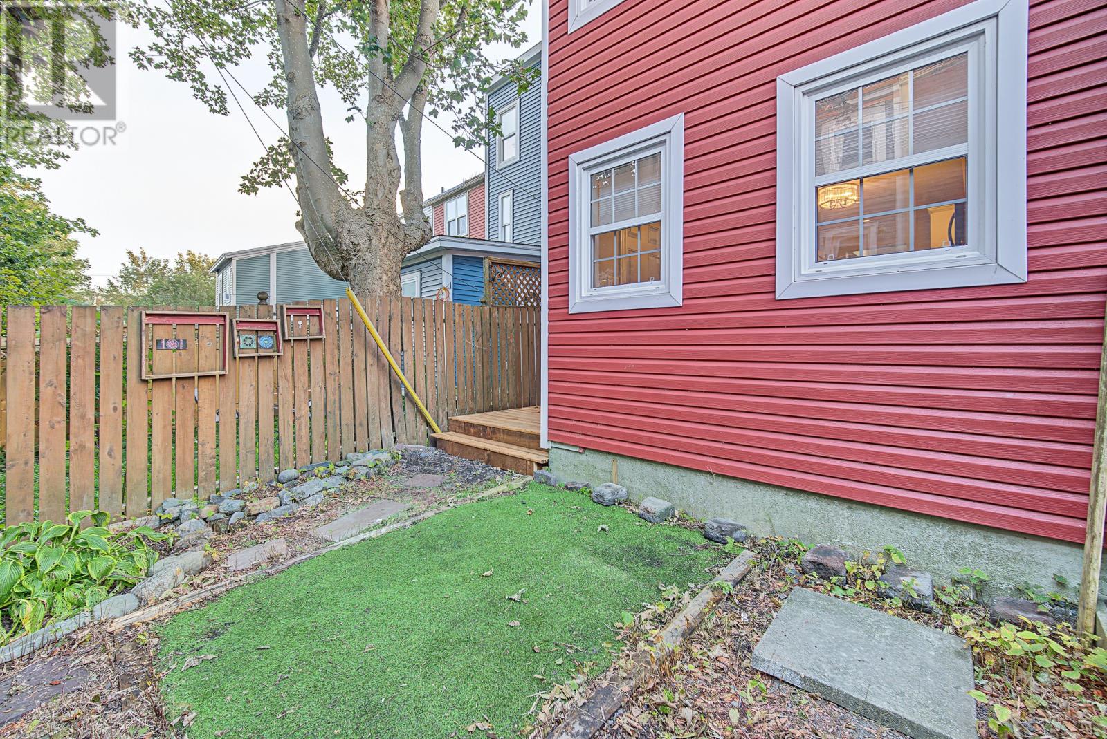 66 Colonial Street Property Photo 24