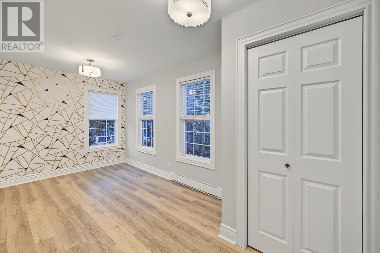66 Colonial Street Property Photo 26