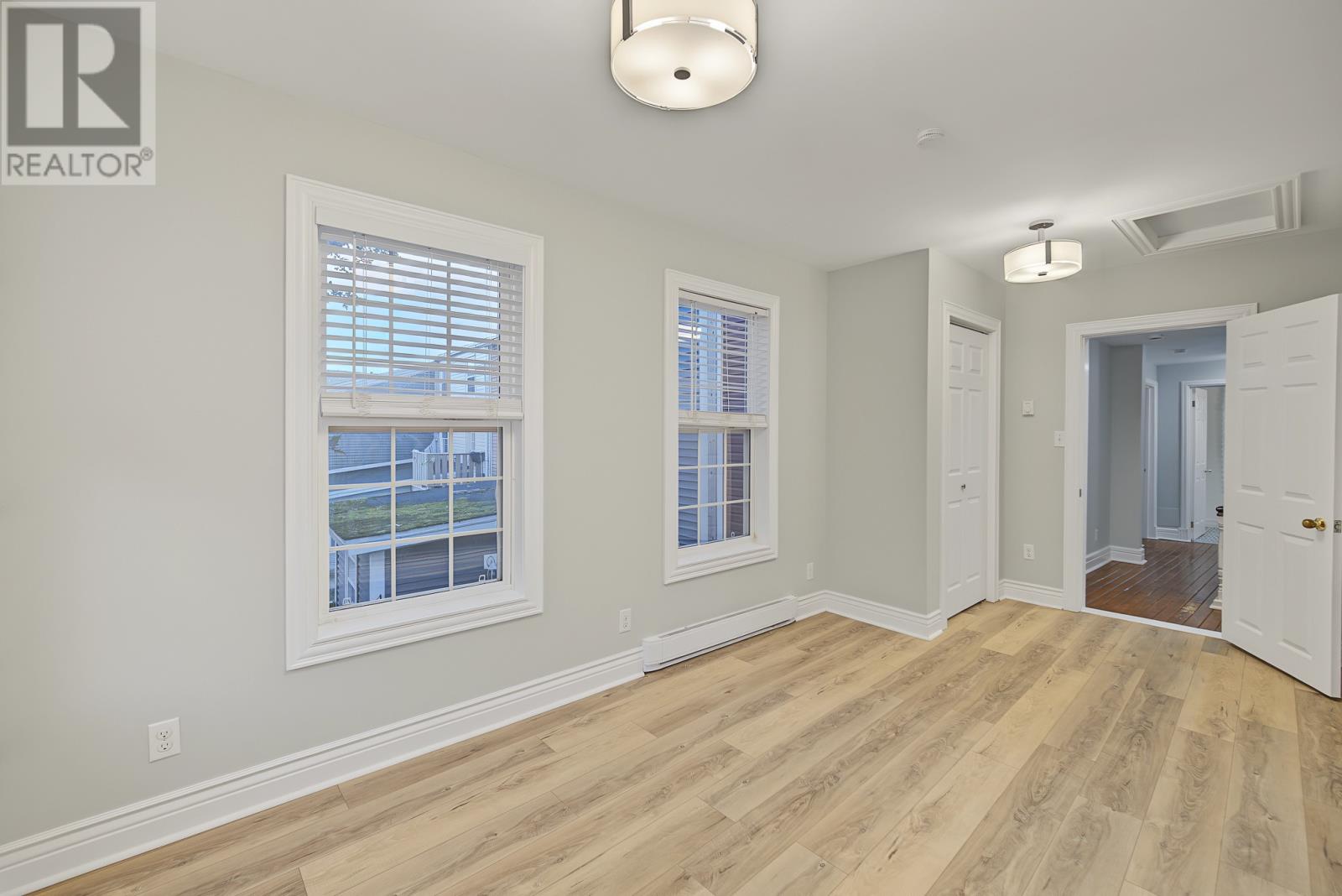 66 Colonial Street Property Photo 27