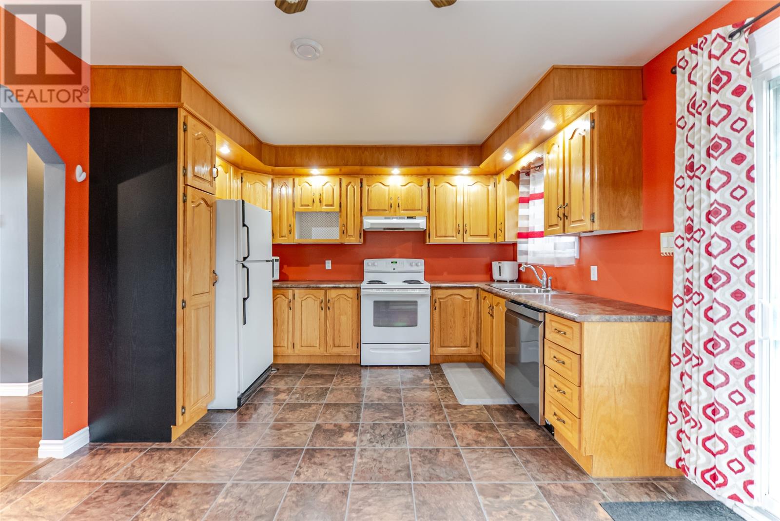 214 George Mercer Drive Property Photo 12