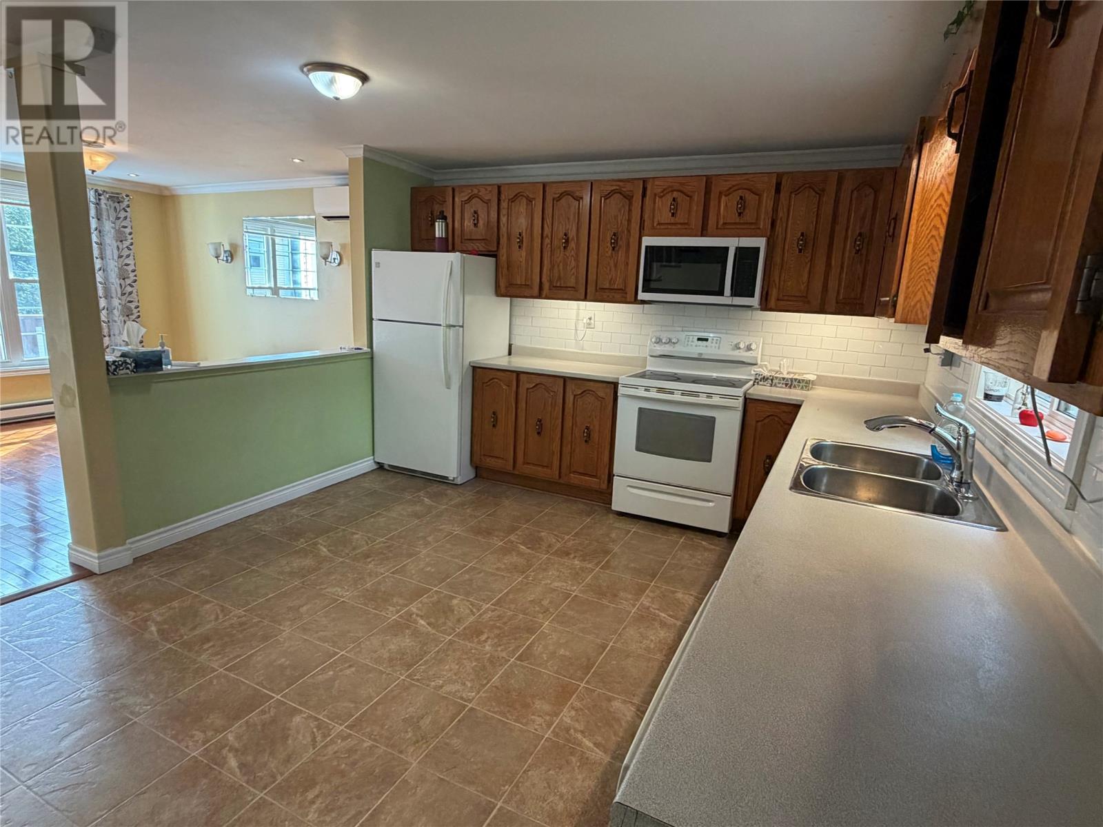 30 Monroe Street Property Photo 7