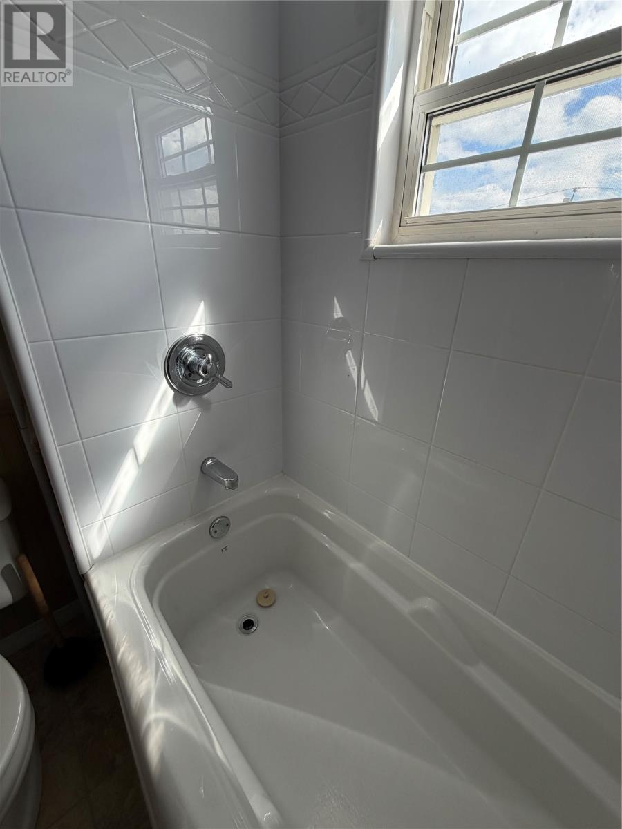 30 Monroe Street Property Photo 18