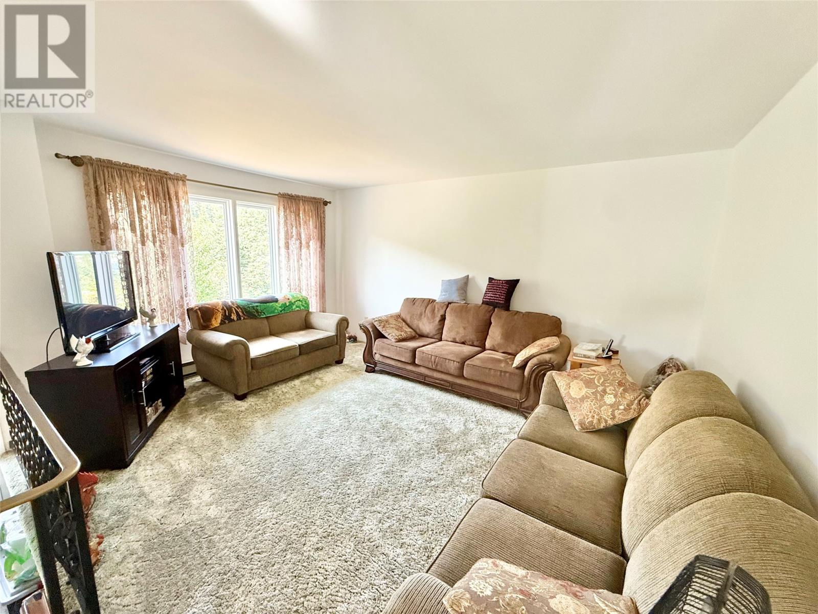 24 Main Road Property Photo 19