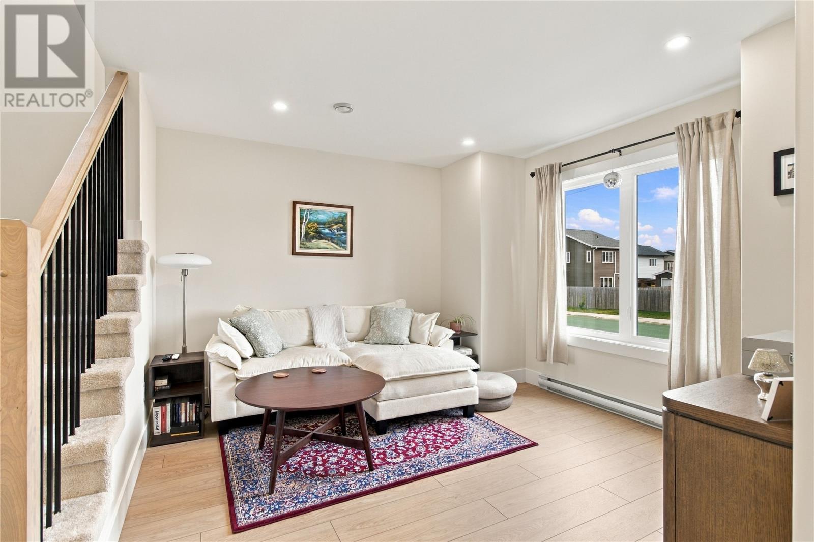 58 Lilac Crescent Property Photo 3
