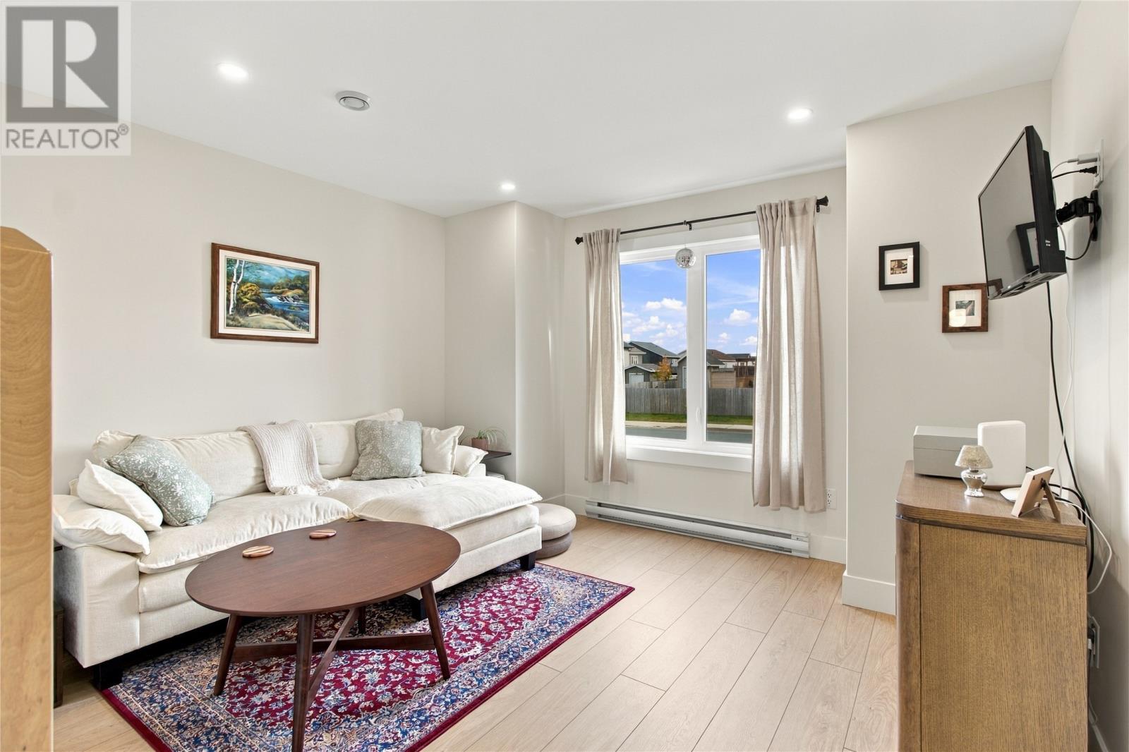 58 Lilac Crescent Property Photo 4