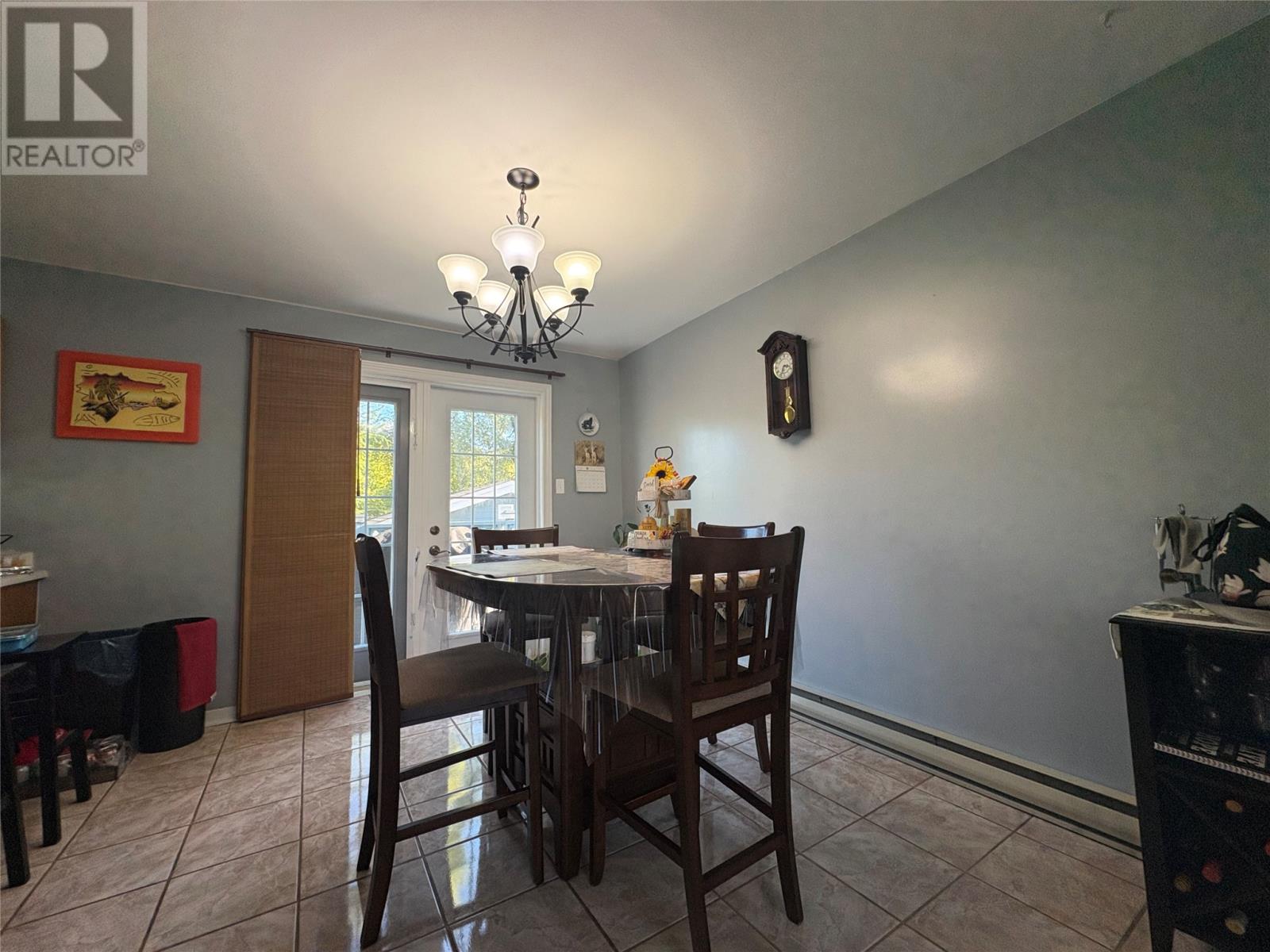 33 Sunnyslope Drive Property Photo 8