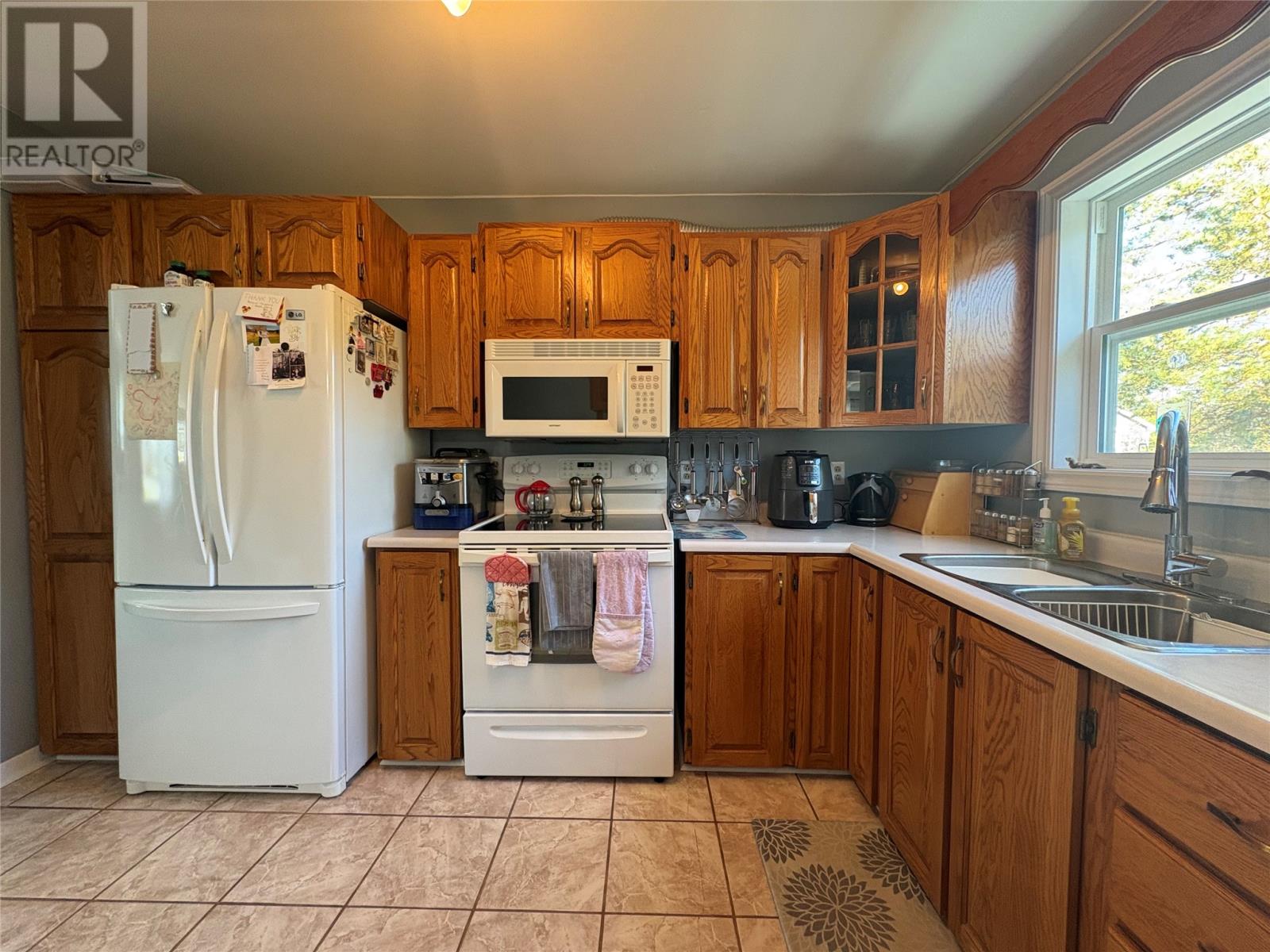 33 Sunnyslope Drive Property Photo 10