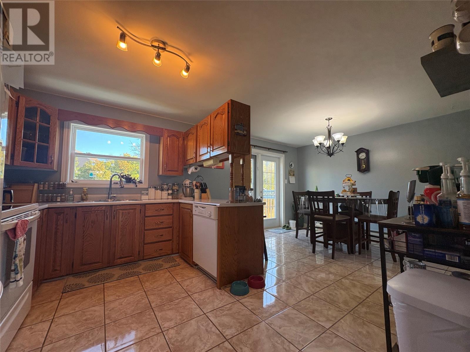 33 Sunnyslope Drive Property Photo 11
