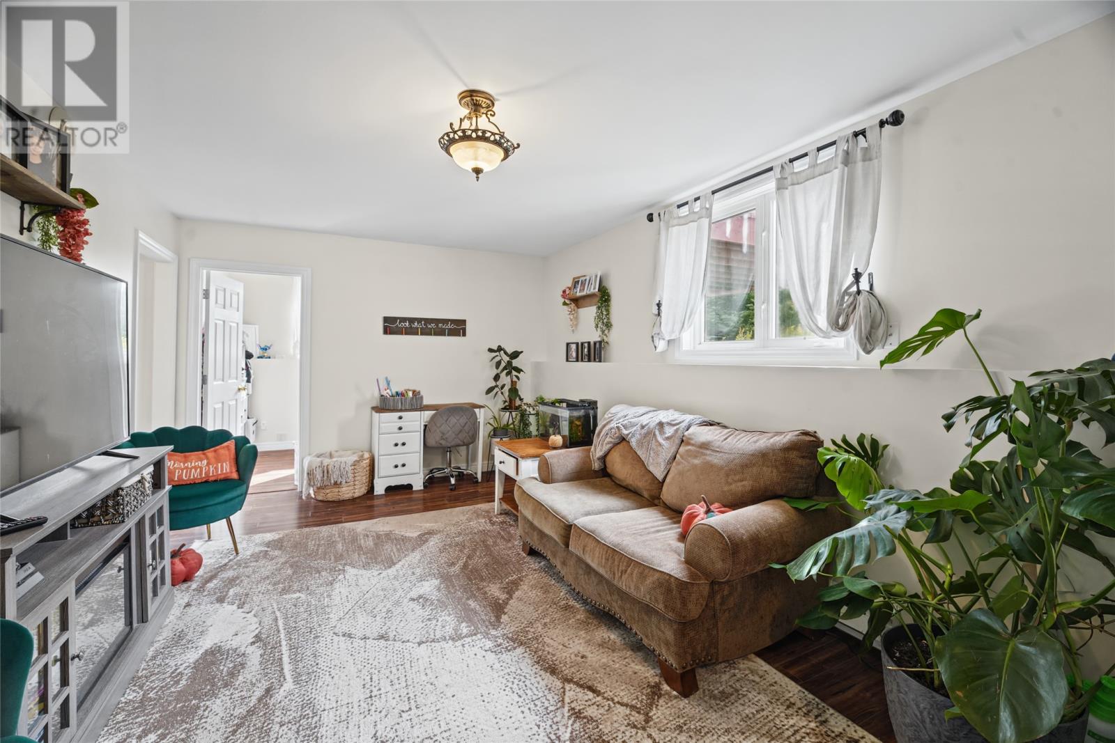 9 Eastbourne Crescent Property Photo 22
