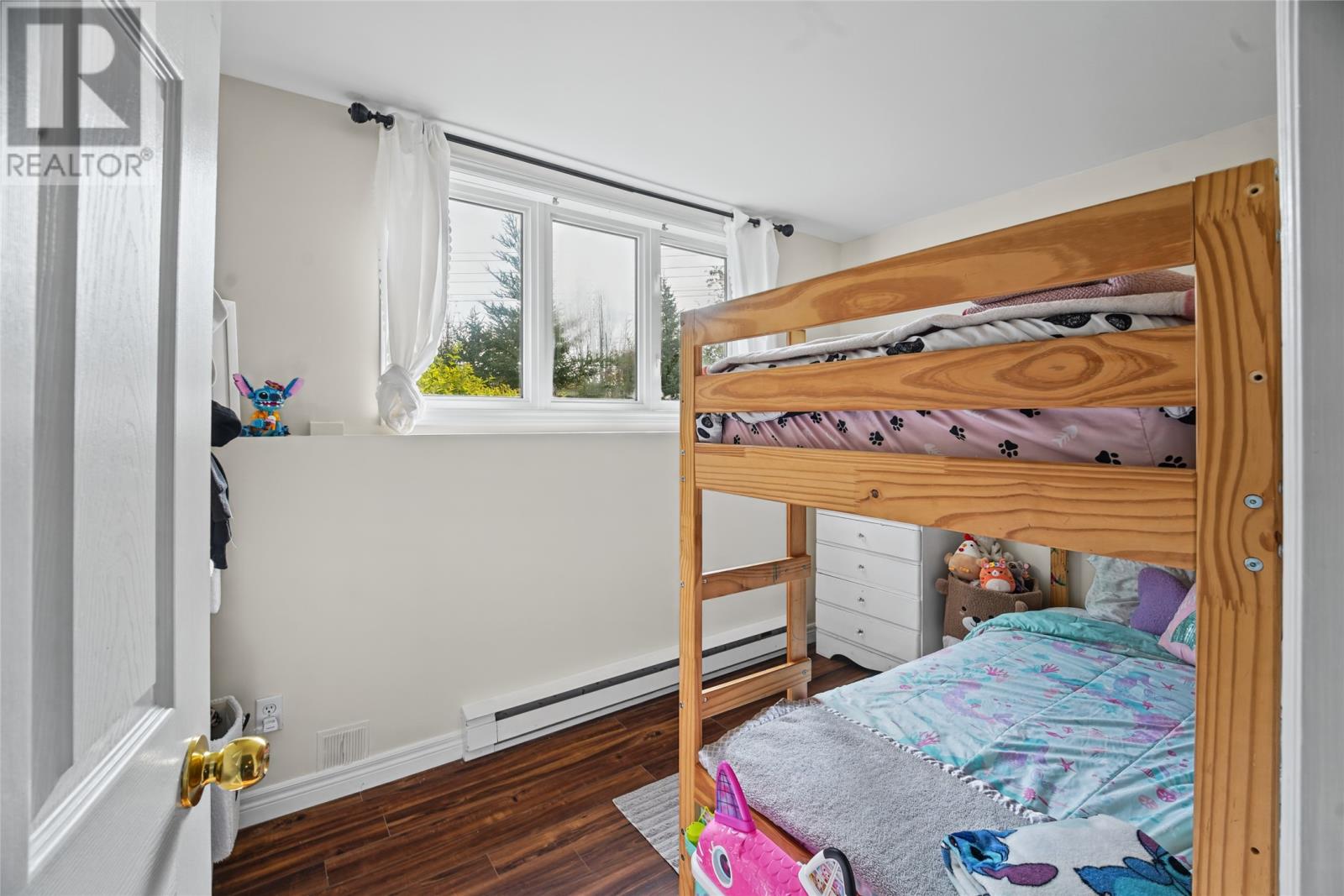 9 Eastbourne Crescent Property Photo 28