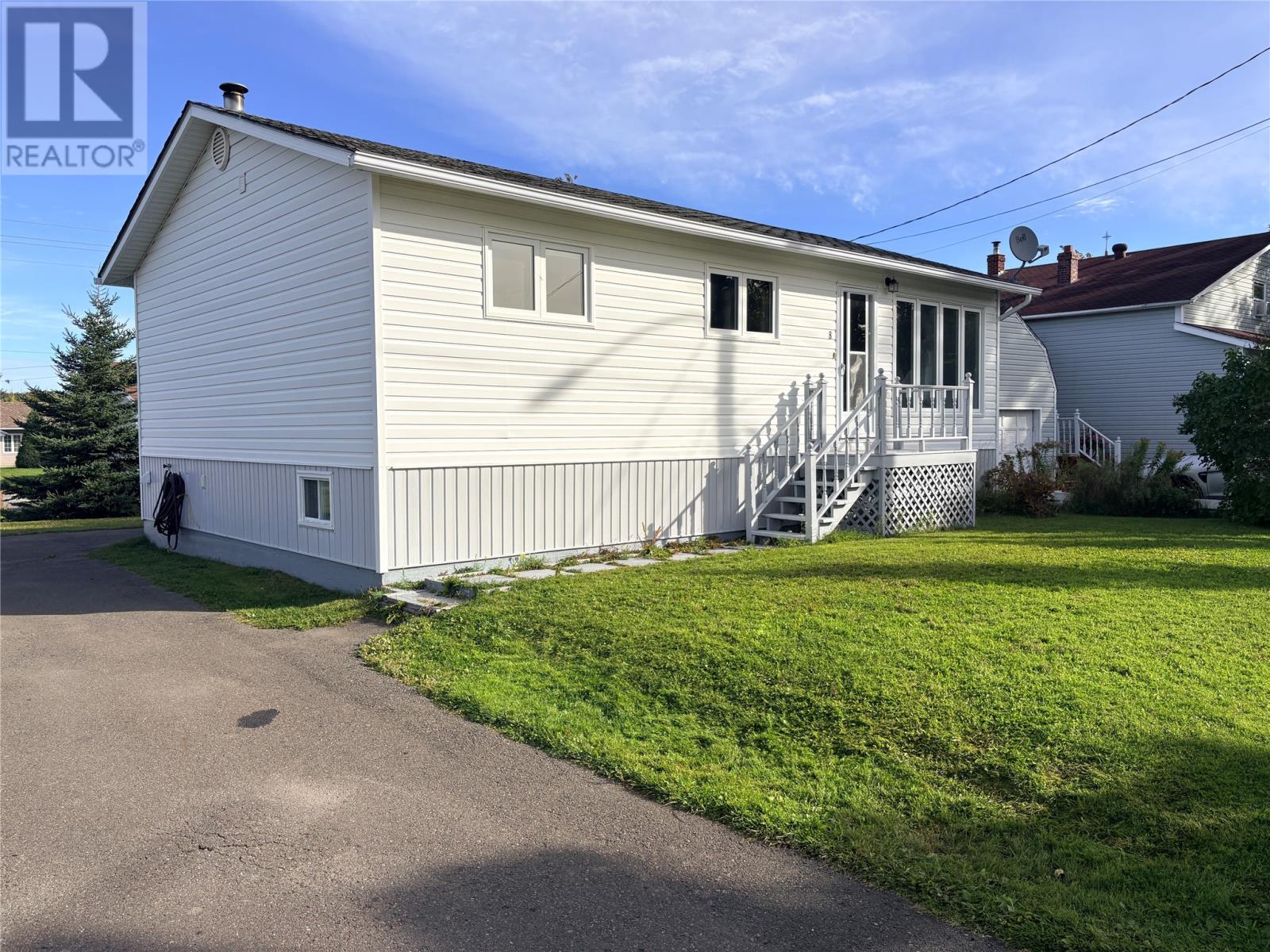 8 Fairview Street Property Photo 1
