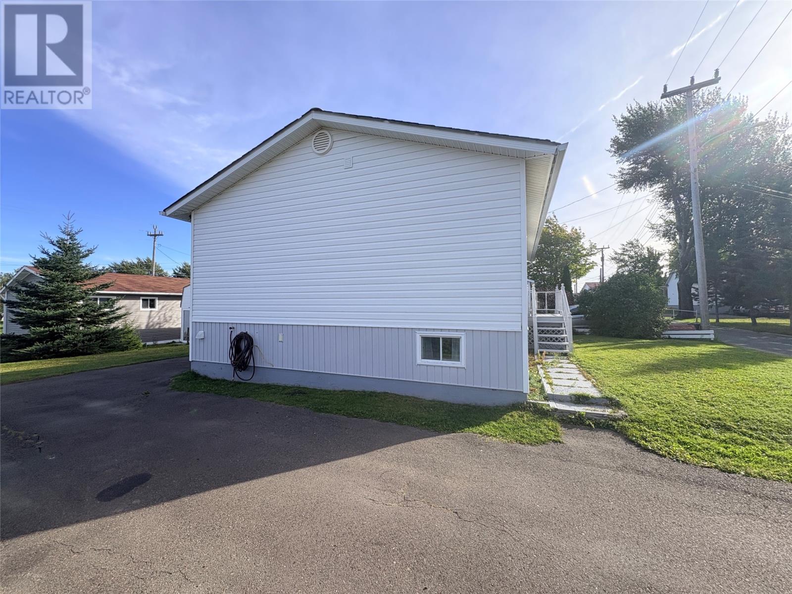 8 Fairview Street Property Photo 3