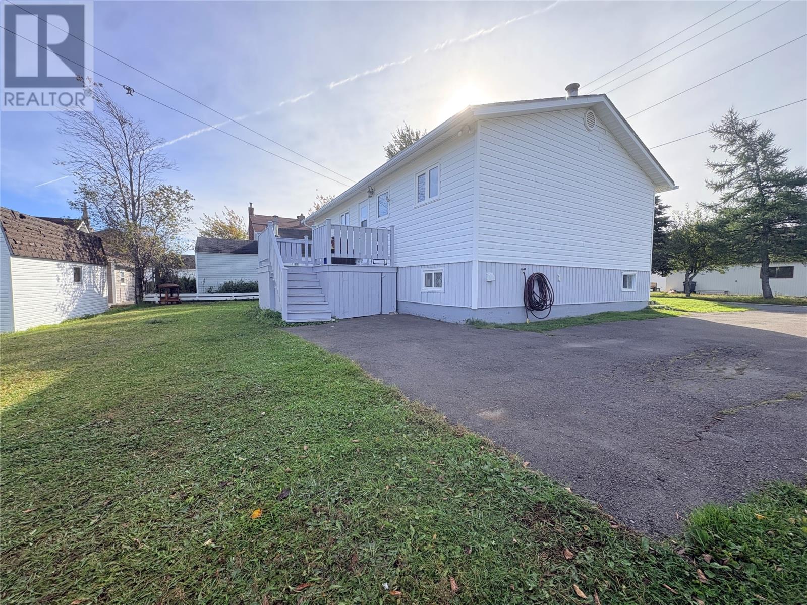 8 Fairview Street Property Photo 4