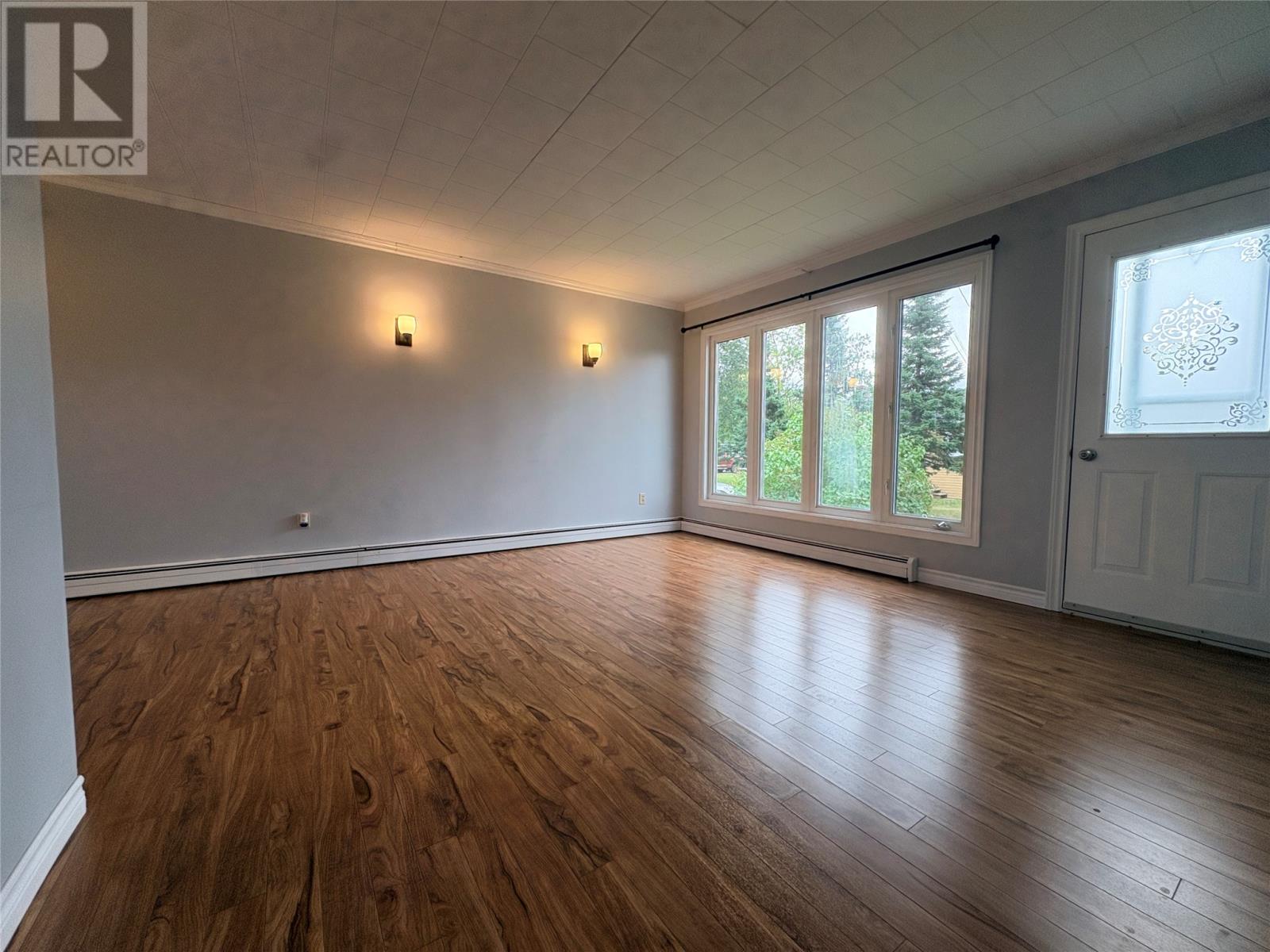 8 Fairview Street Property Photo 13