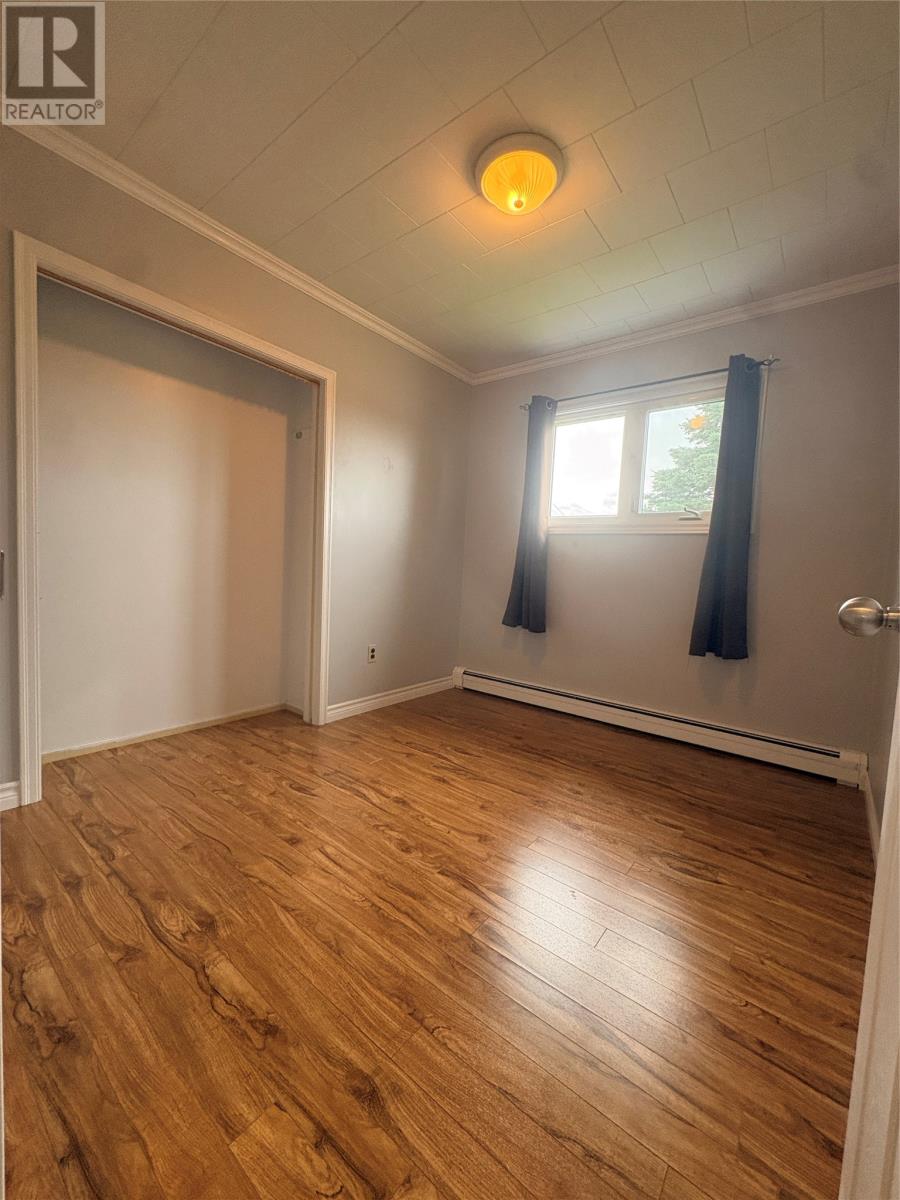 8 Fairview Street Property Photo 15