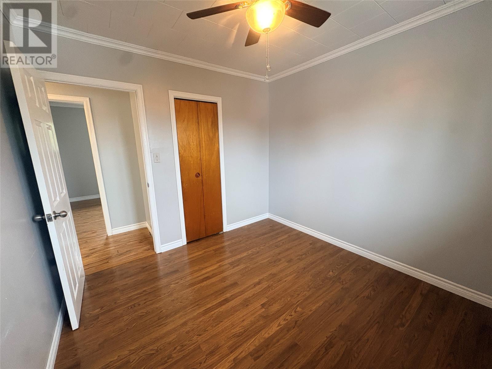 8 Fairview Street Property Photo 18