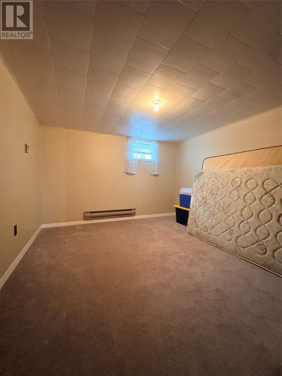 8 Fairview Street Property Photo 22