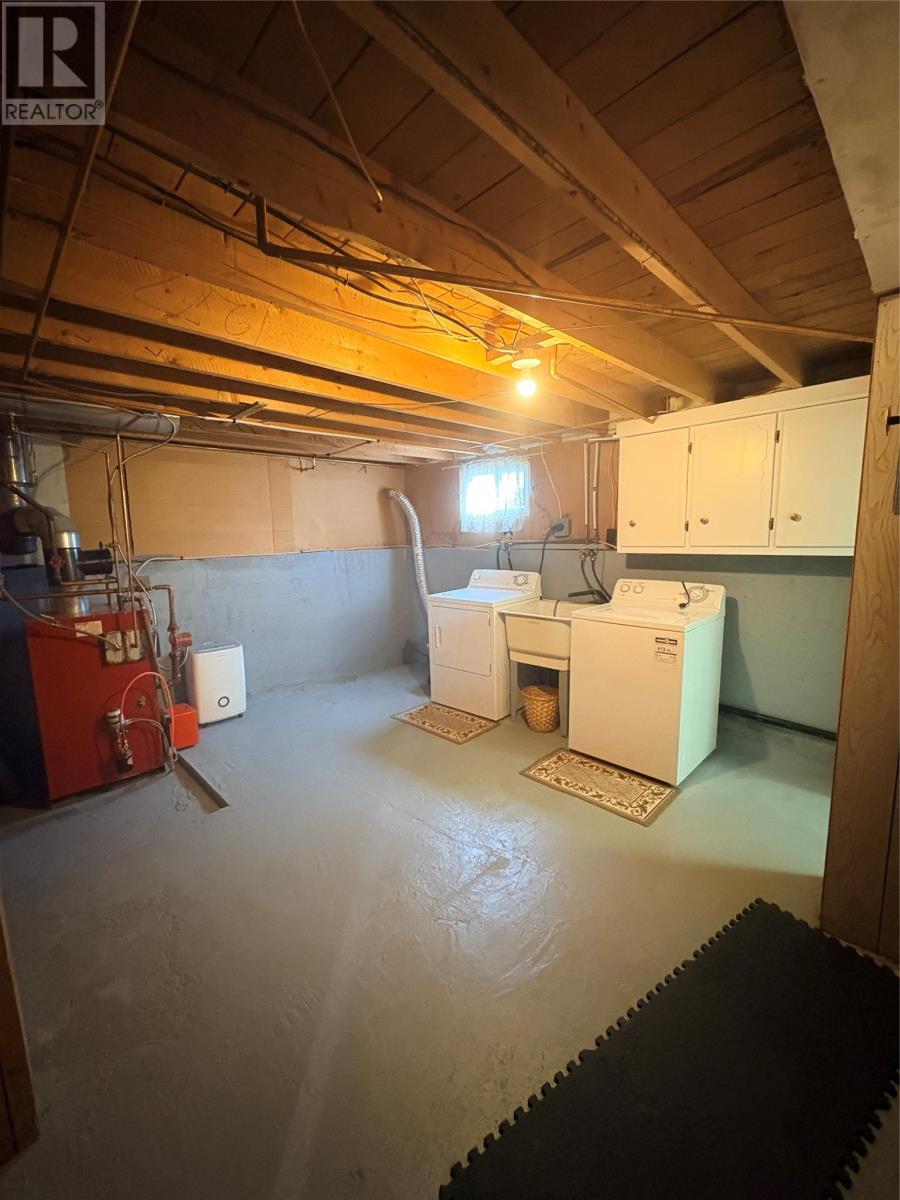 8 Fairview Street Property Photo 27