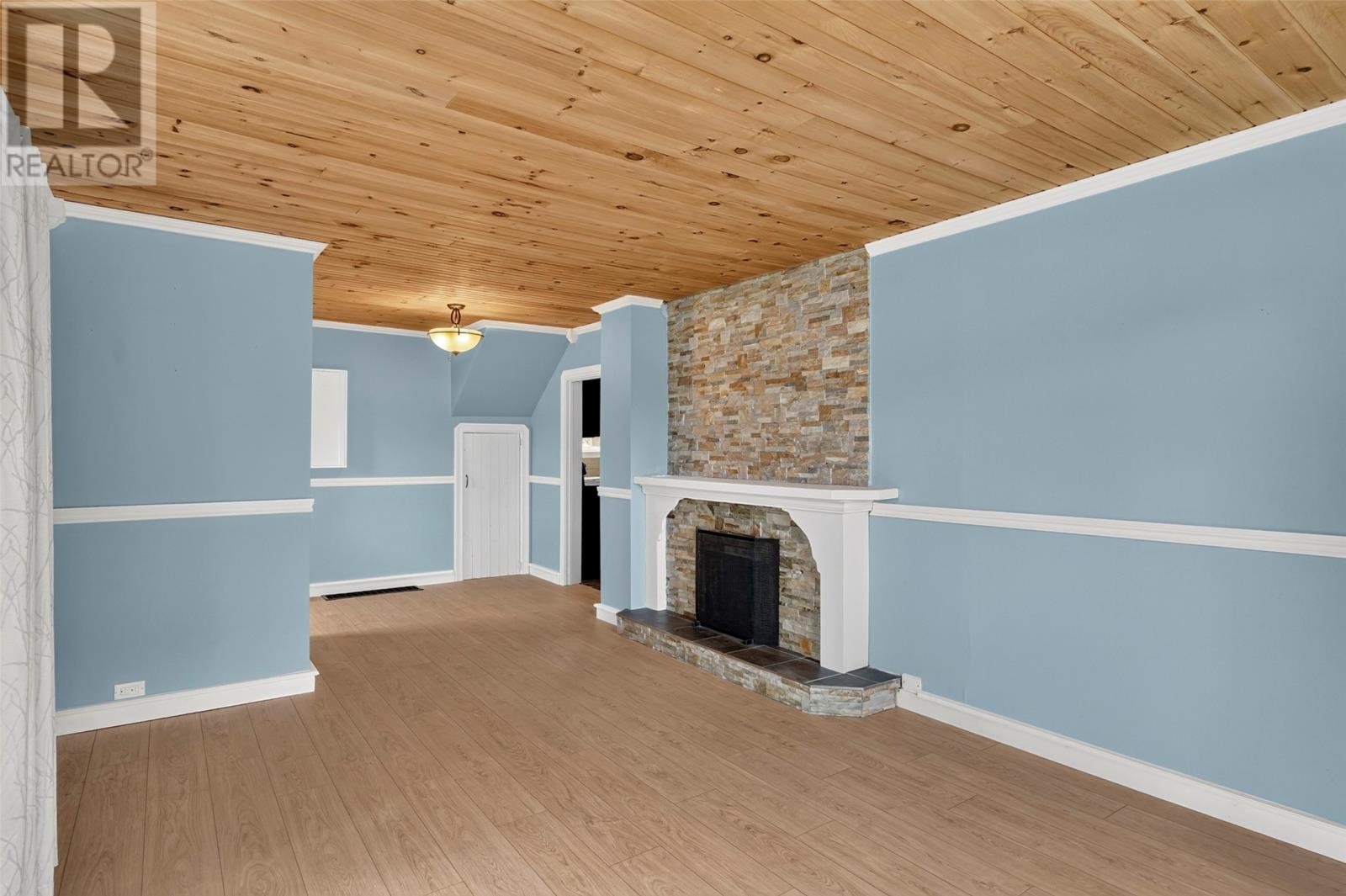 32 Water Street Property Photo 31