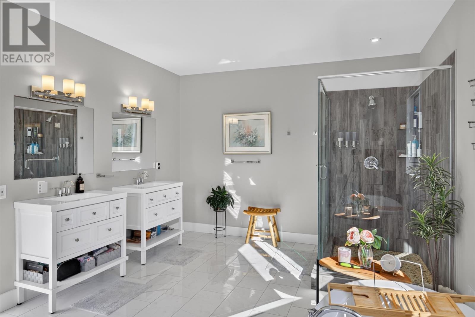34 Edgewater Lane Property Photo 23
