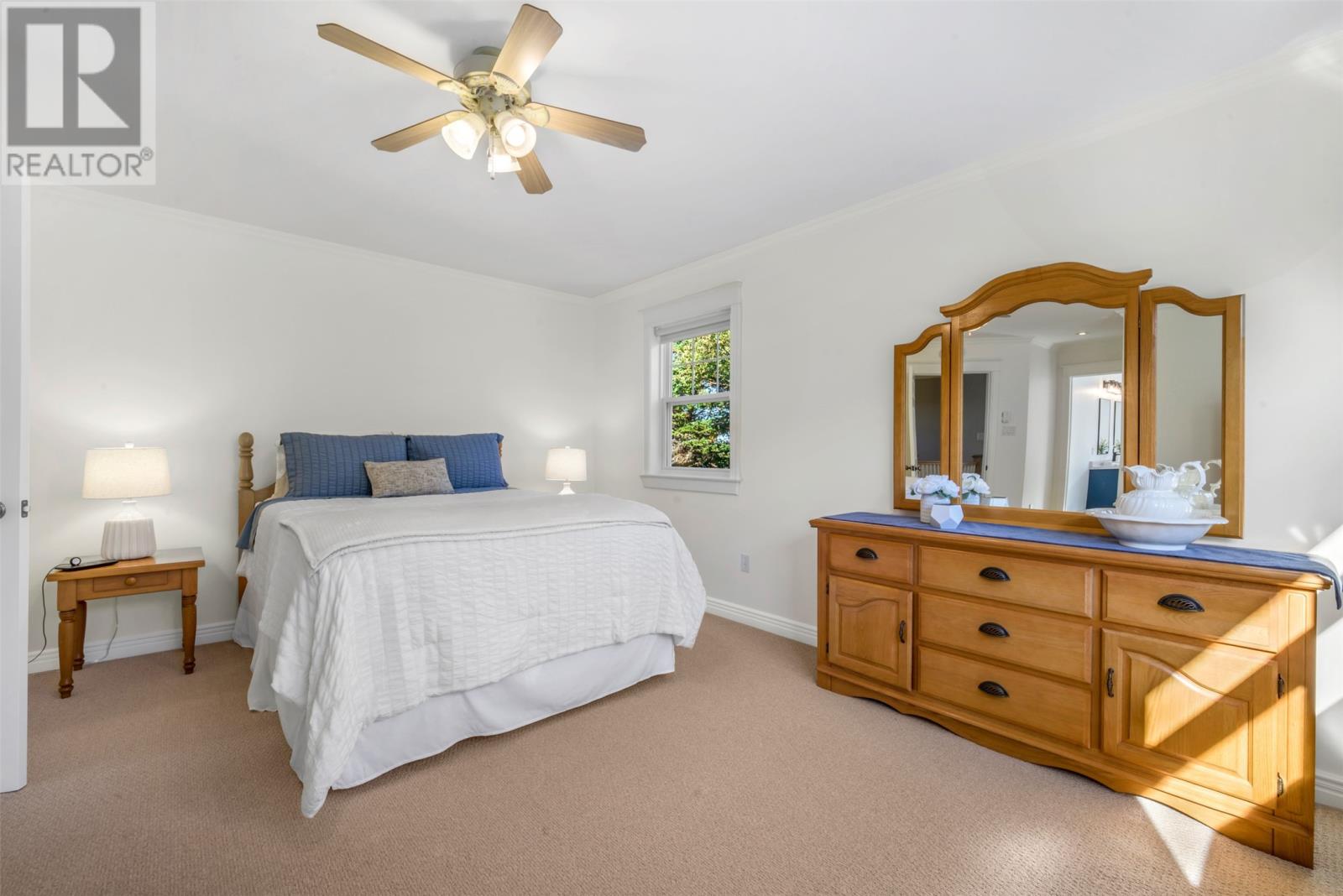 43 Pine Ridge Crescent Property Photo 22