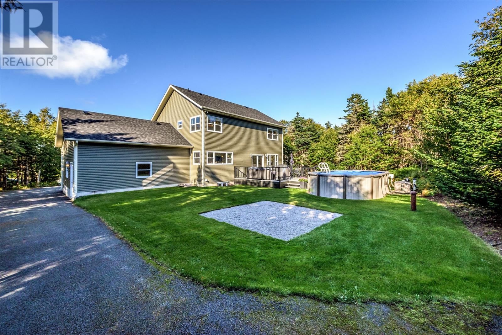43 Pine Ridge Crescent Property Photo 42