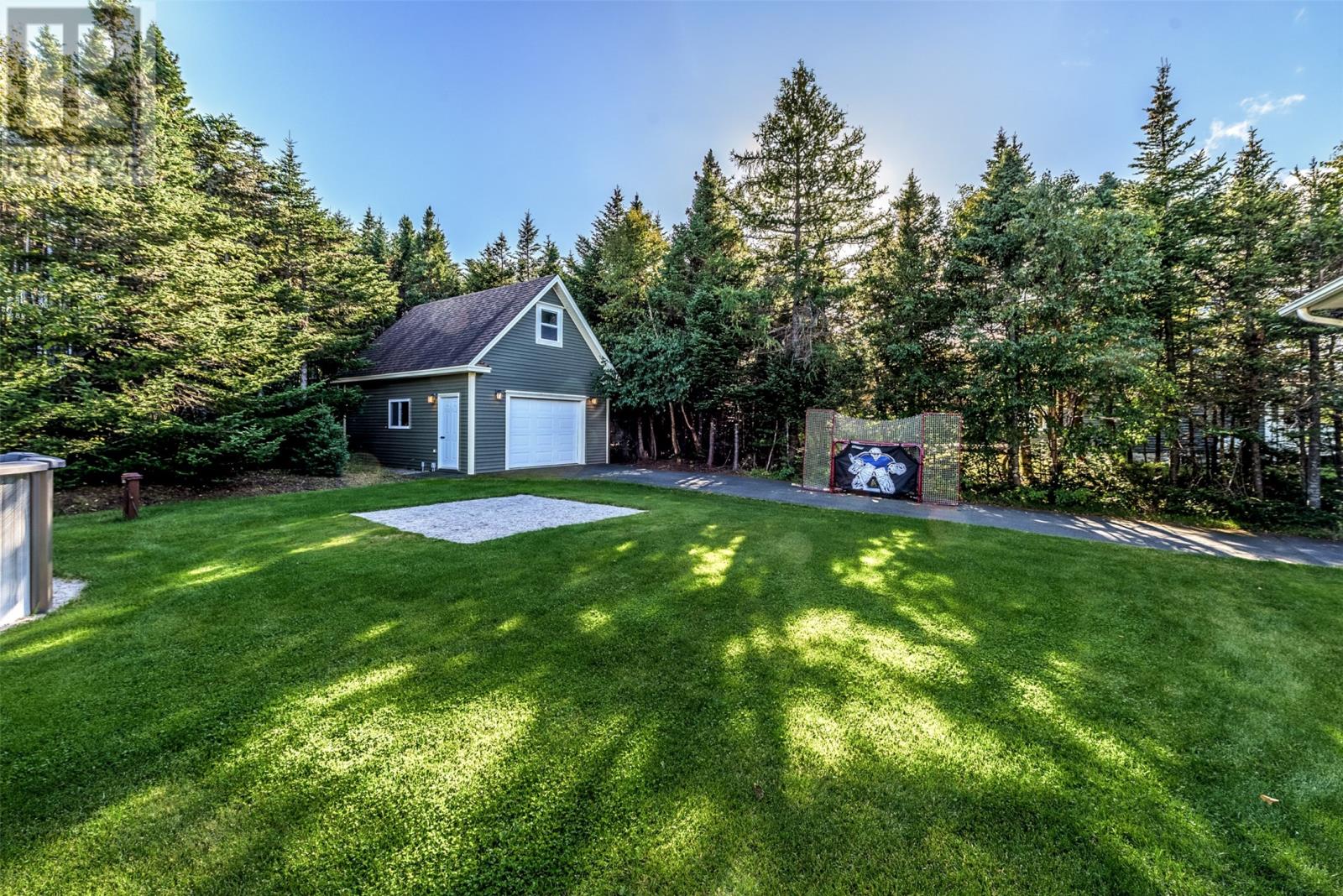 43 Pine Ridge Crescent Property Photo 43