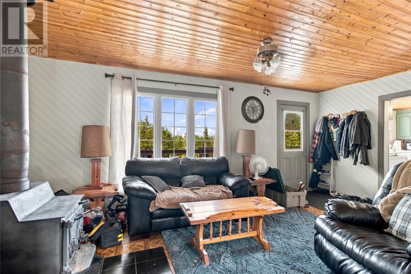 75 Pioneer Place Property Photo 3