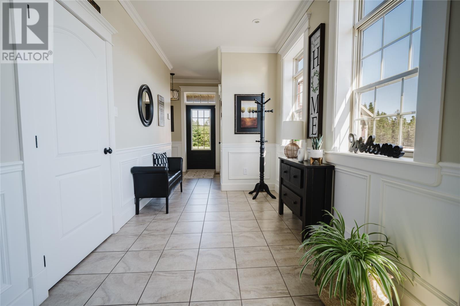 17 Dock Point Street Property Photo 8