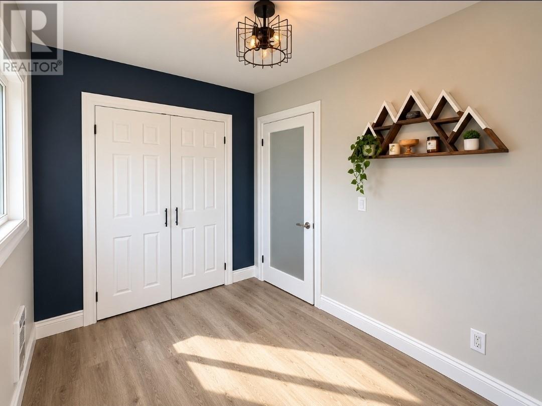 5 Squires Avenue Property Photo 6