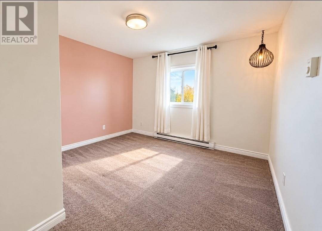 5 Squires Avenue Property Photo 14