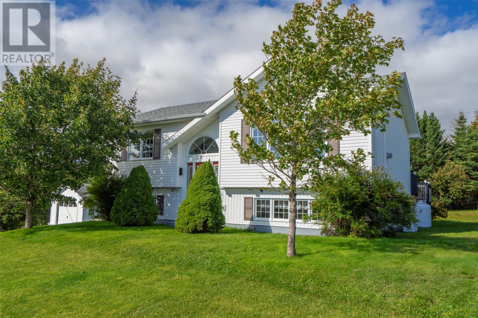 18 Shaheen Crescent Property Photo 2