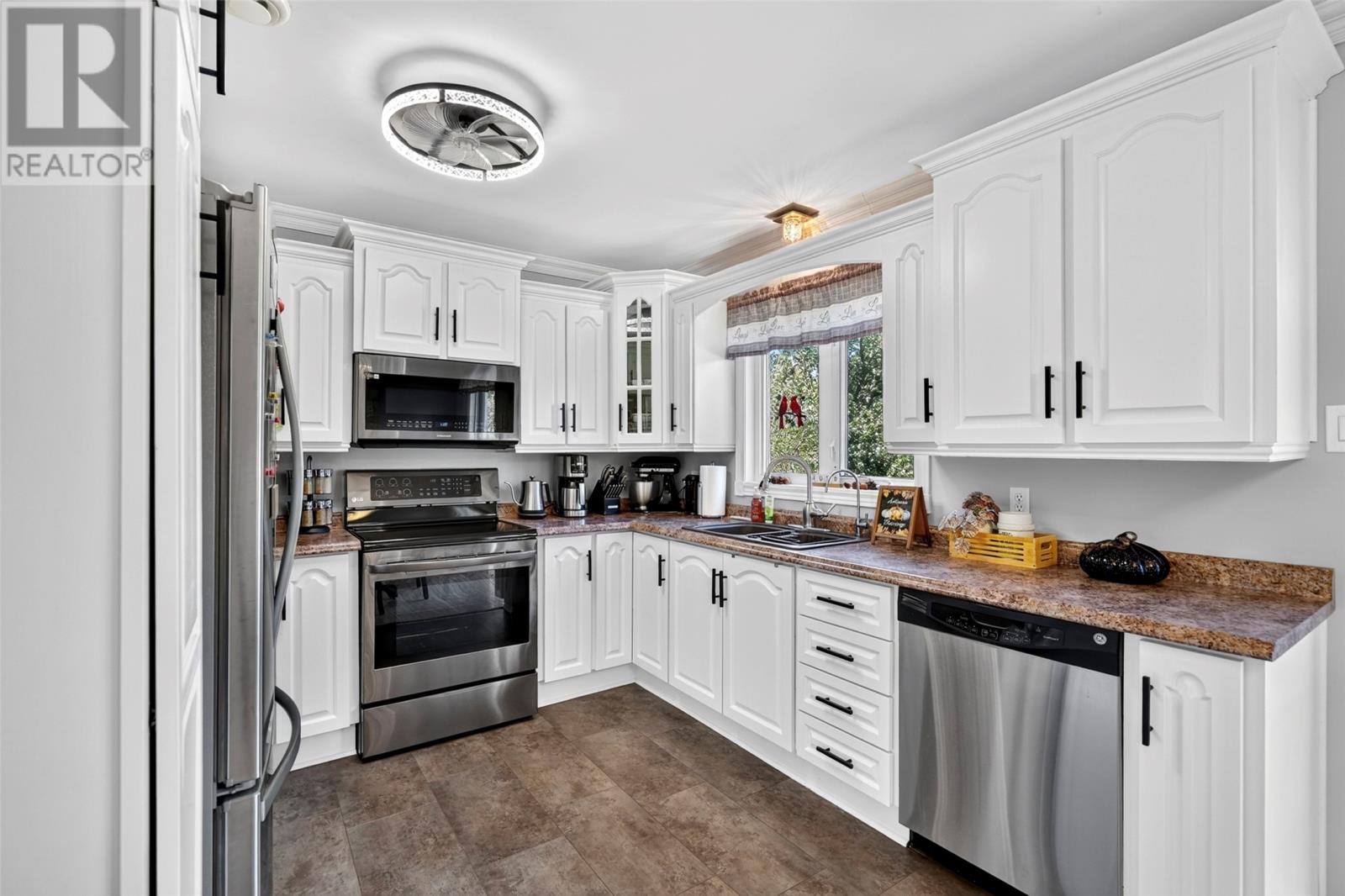 18 Shaheen Crescent Property Photo 10