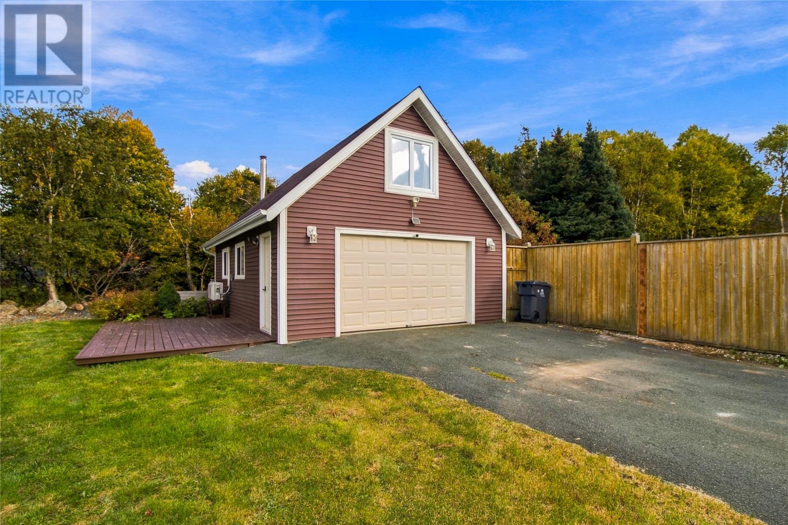 37 Cambridge Crescent Property Photo 3