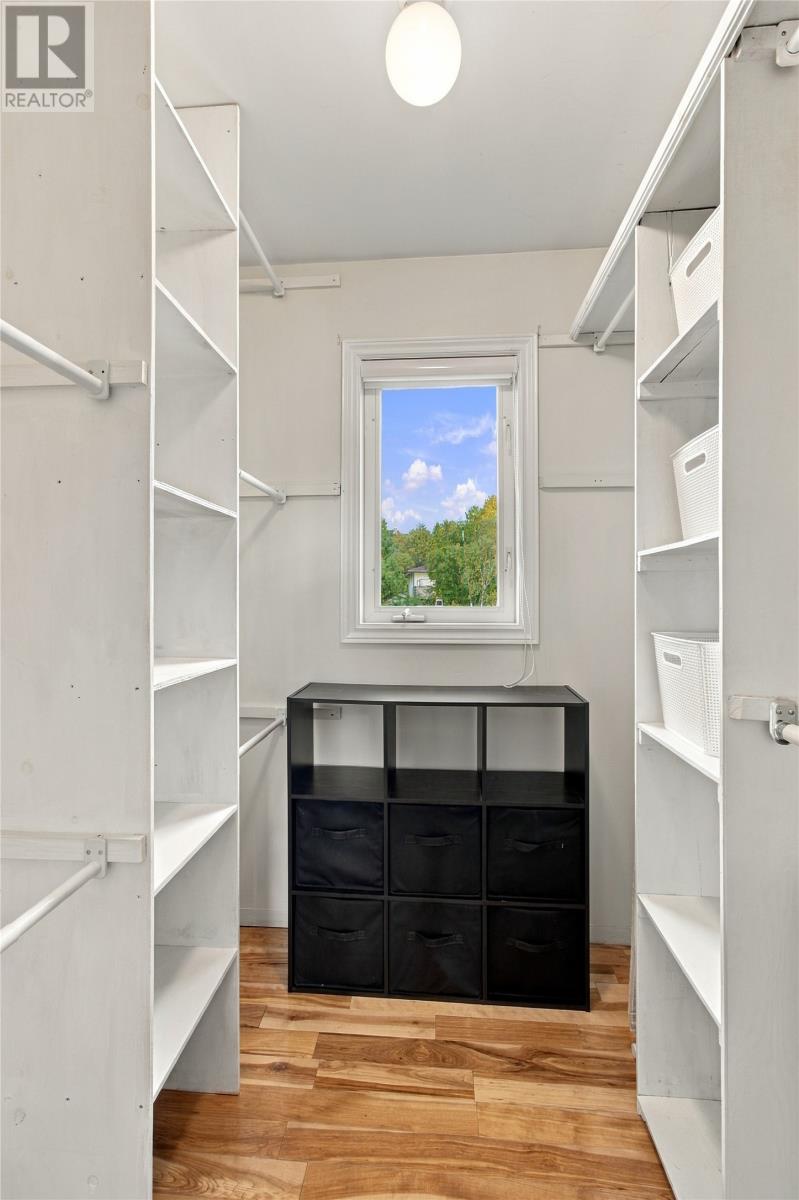 37 Cambridge Crescent Property Photo 24