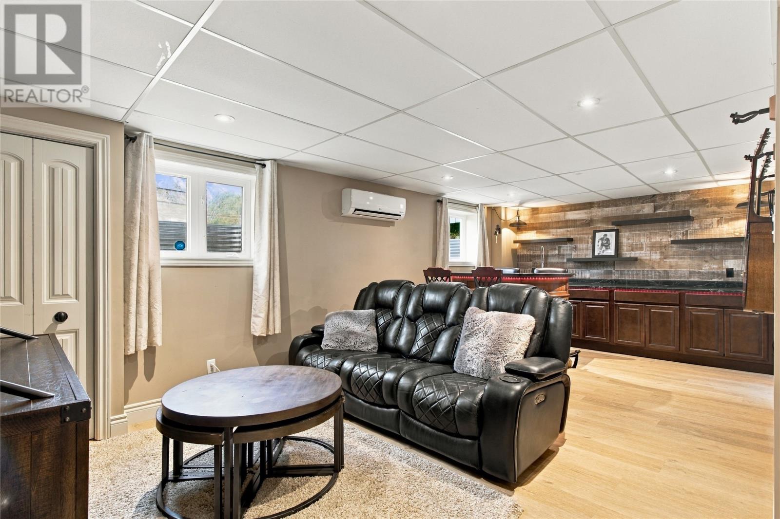 37 Cambridge Crescent Property Photo 28