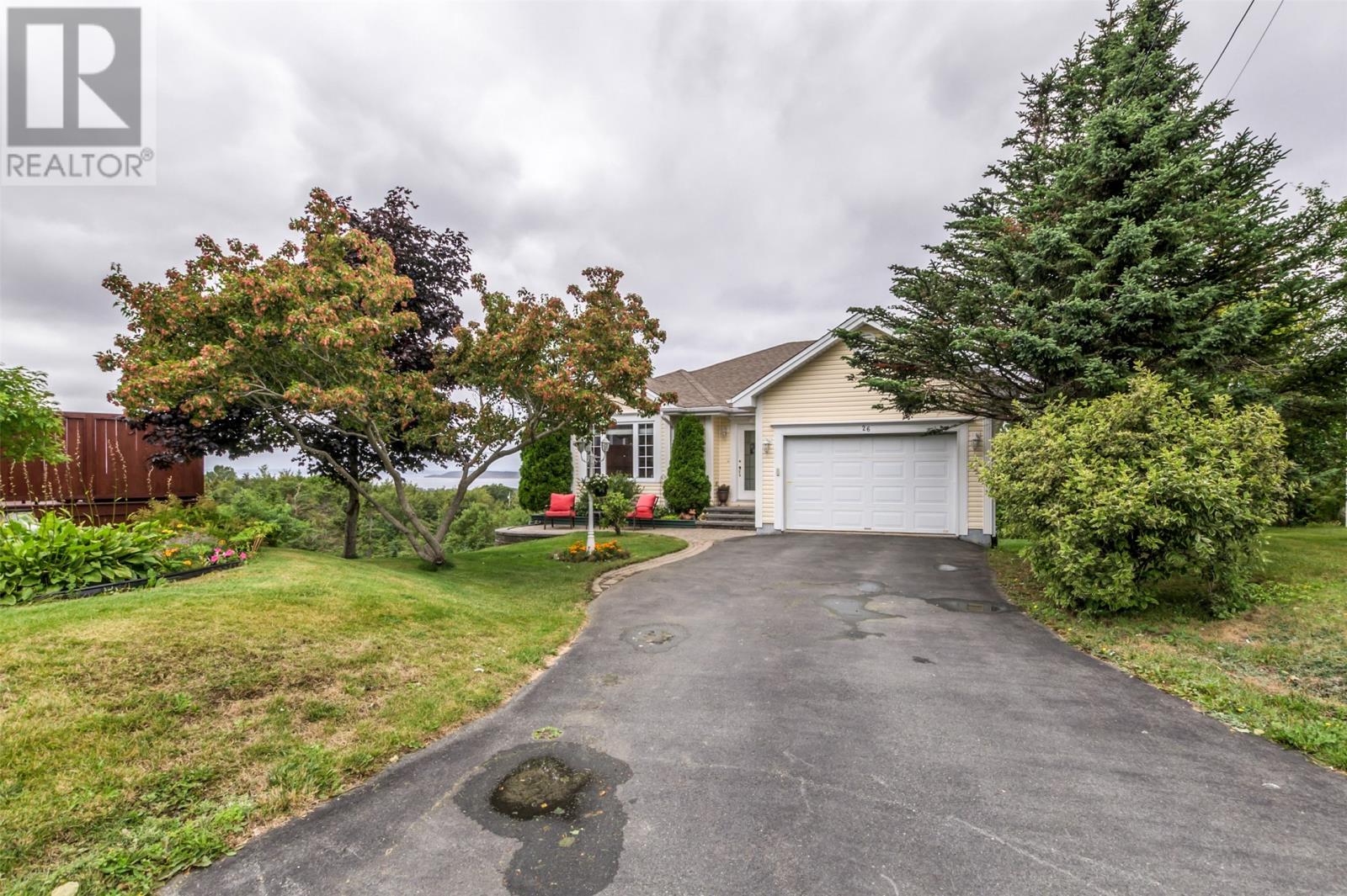 26 Spruce Hill Place Property Photo 2