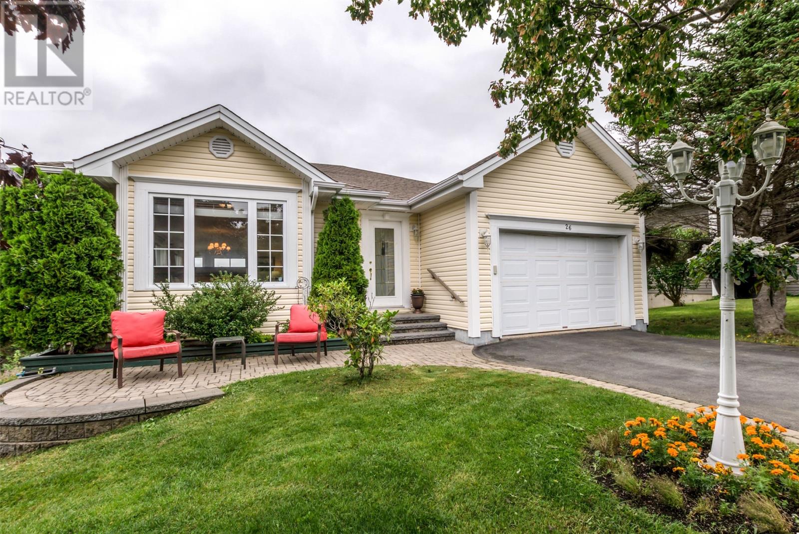 26 Spruce Hill Place Property Photo 3