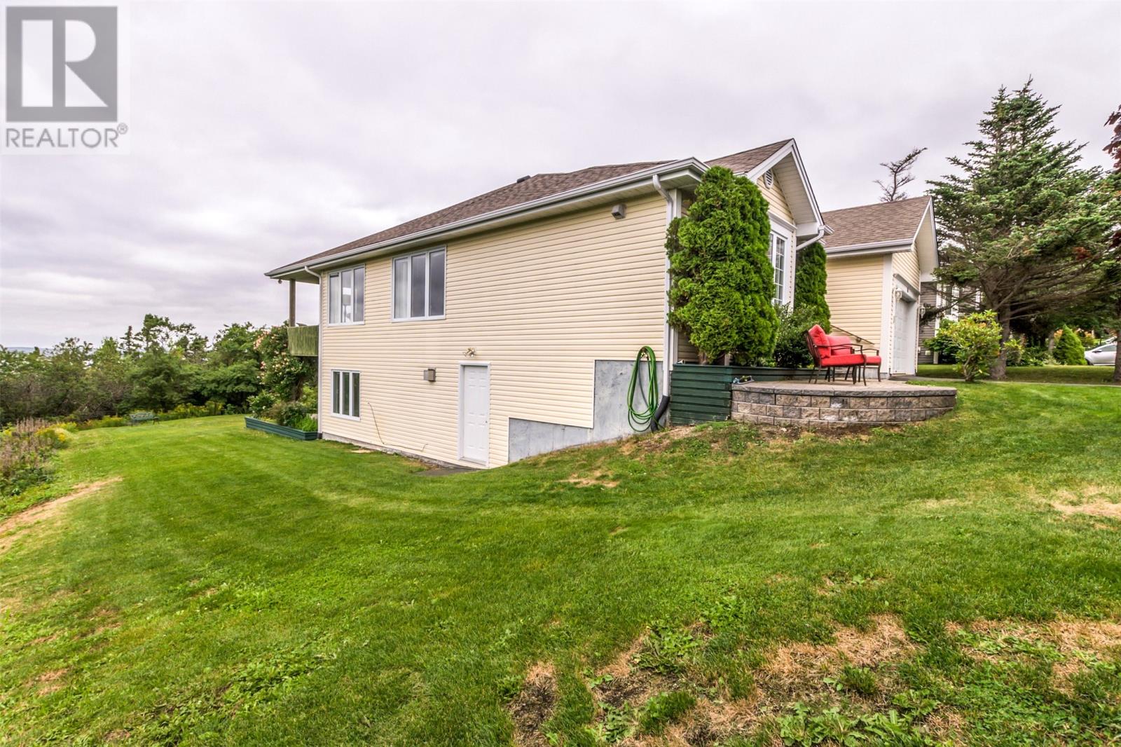 26 Spruce Hill Place Property Photo 38