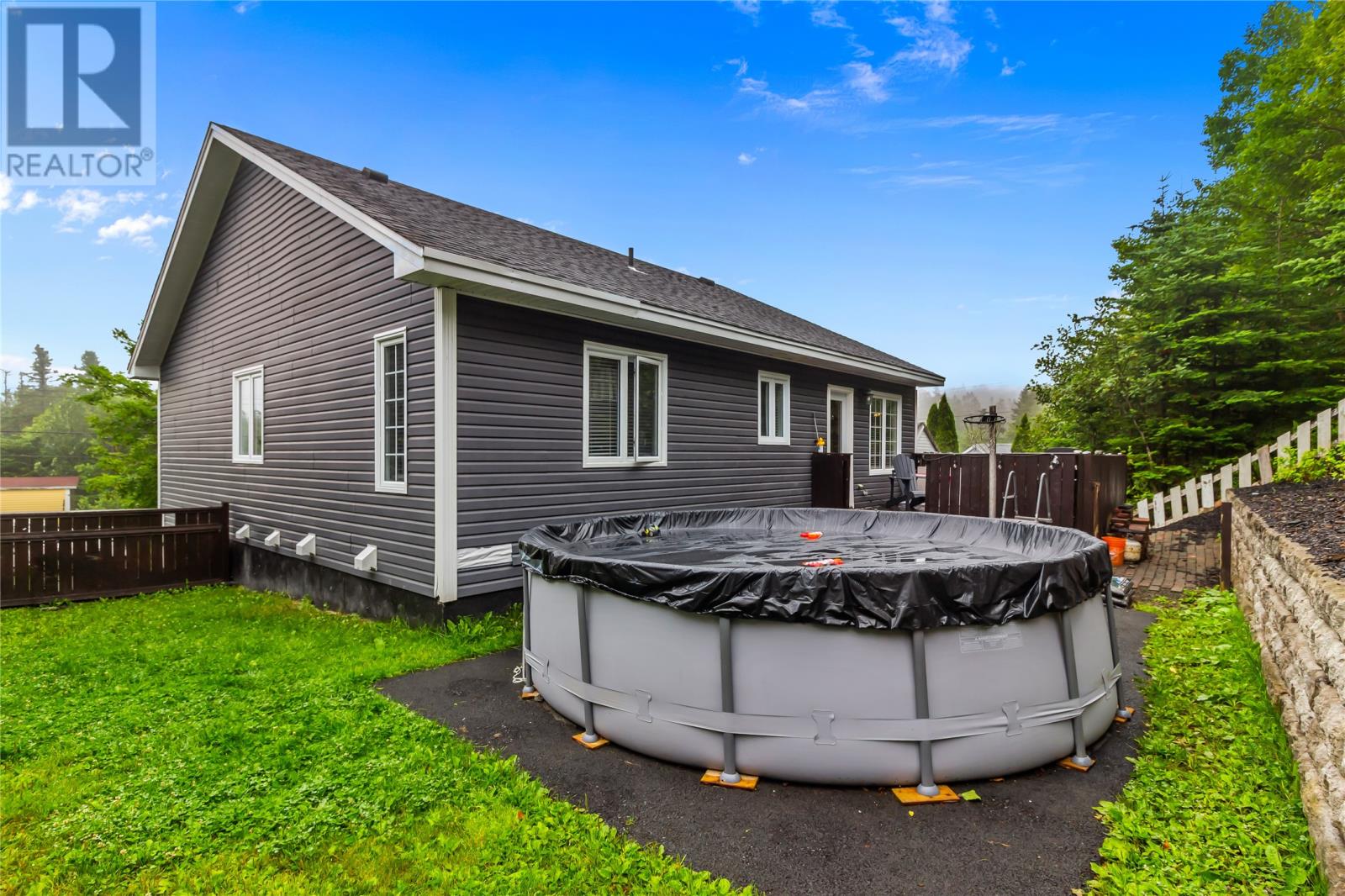 11 Whelans Crescent Property Photo 4