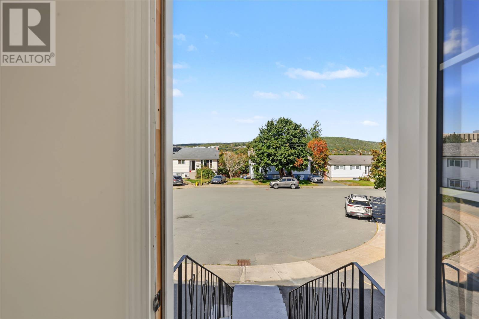 83 Viking Road Property Photo 4