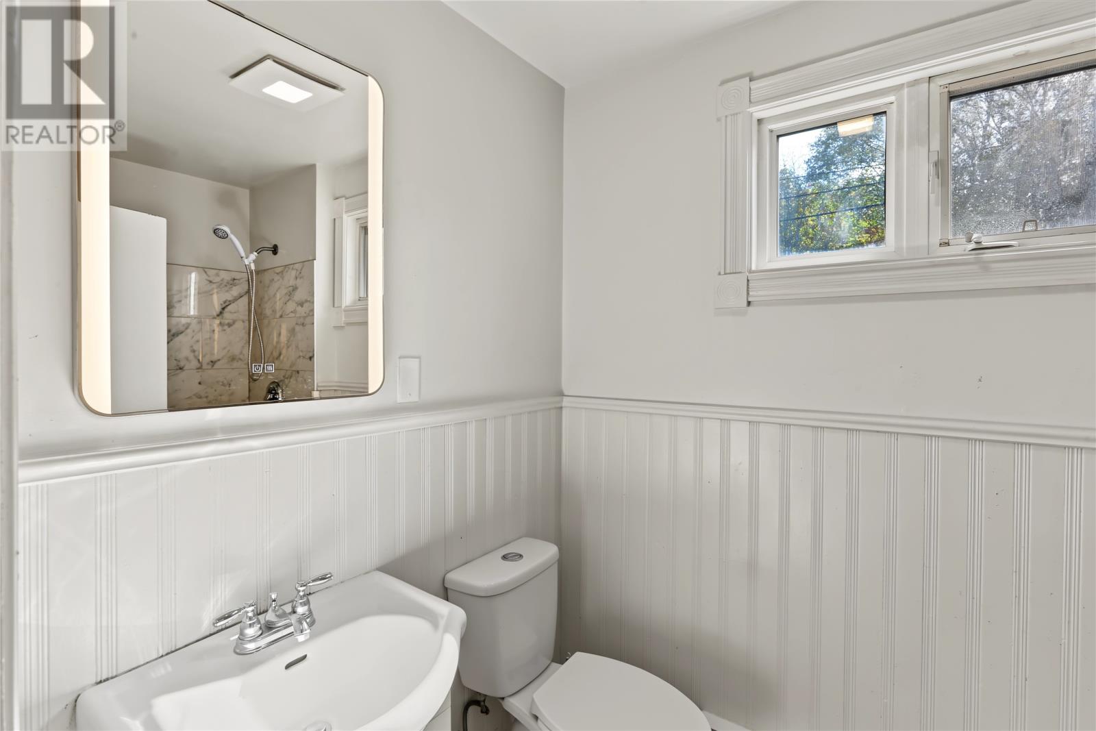 83 Viking Road Property Photo 16