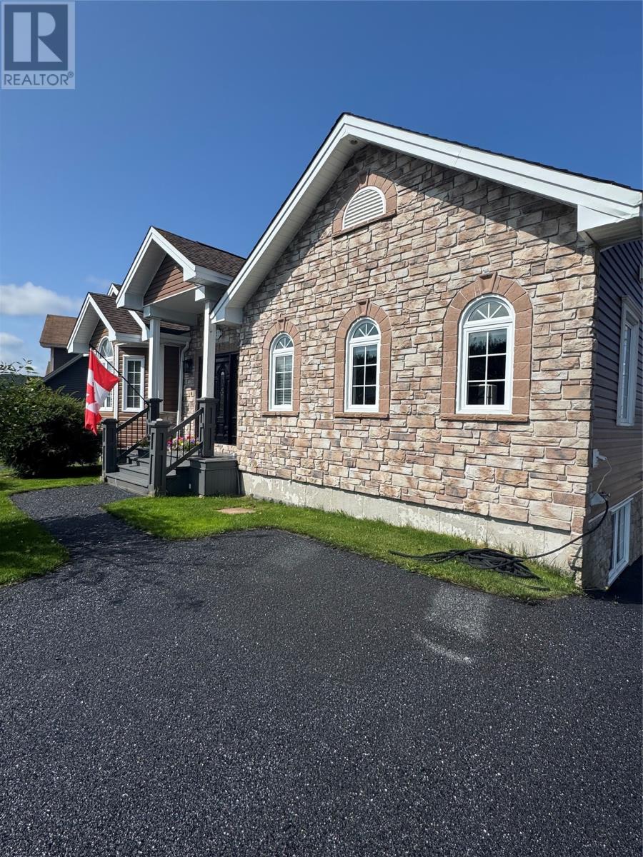 25 Legend Drive Property Photo 3