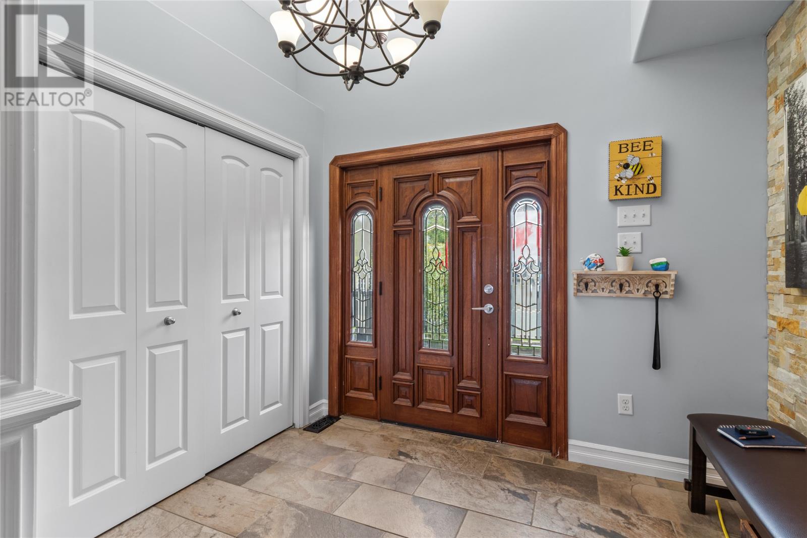 25 Legend Drive Property Photo 11