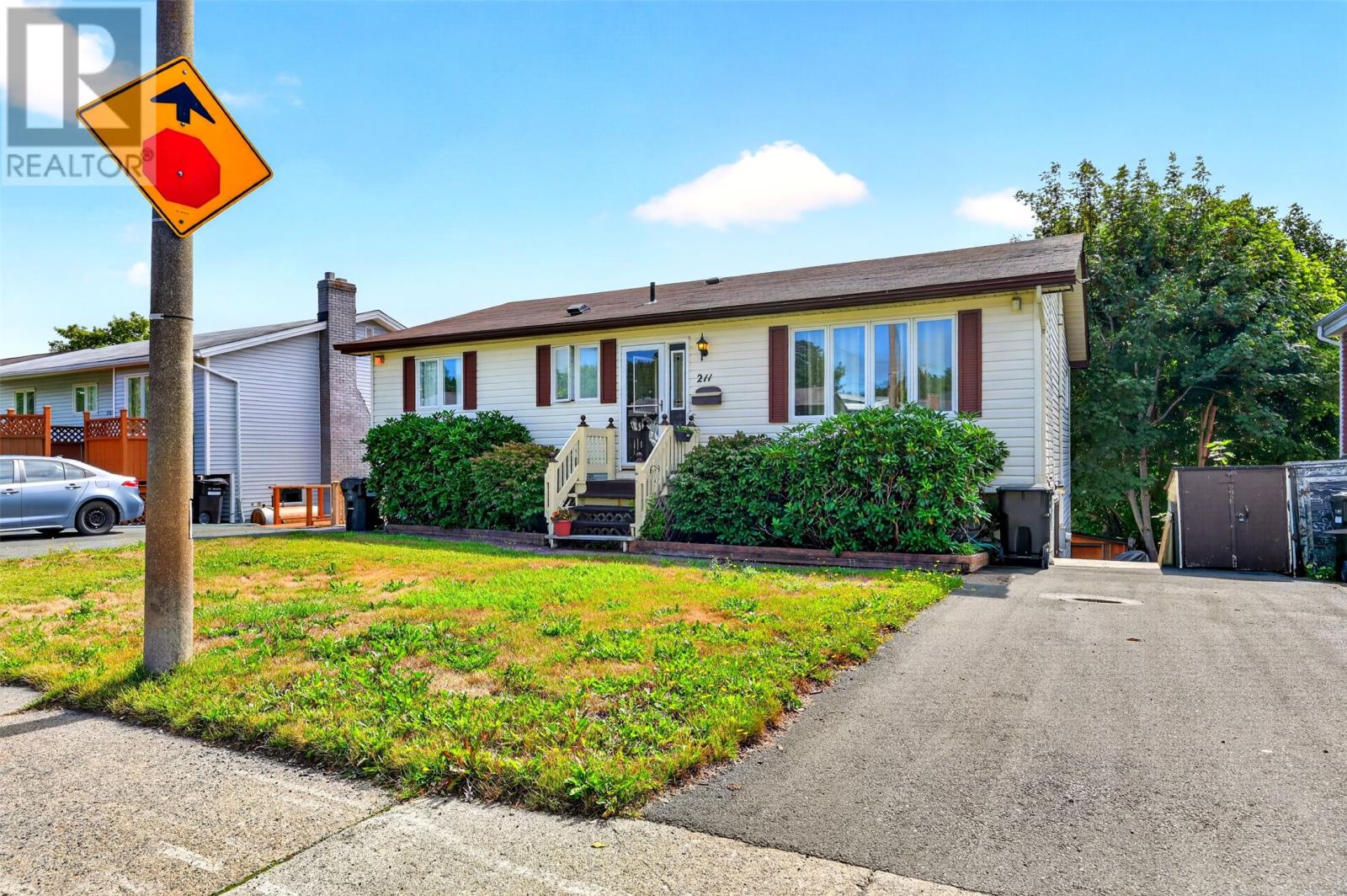 211 Canada Drive Property Photo 2