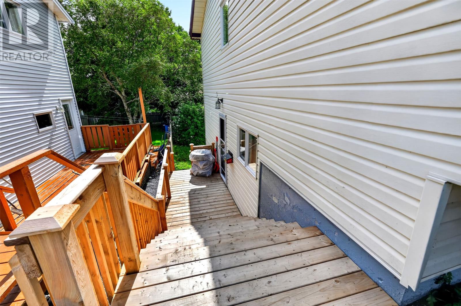 211 Canada Drive Property Photo 12