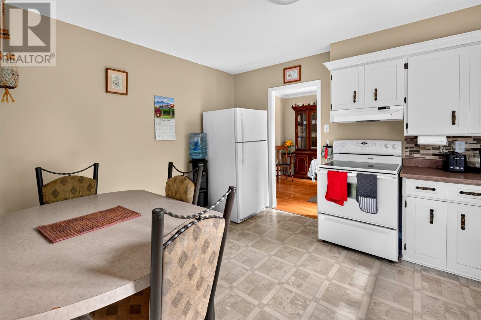 211 Canada Drive Property Photo 23